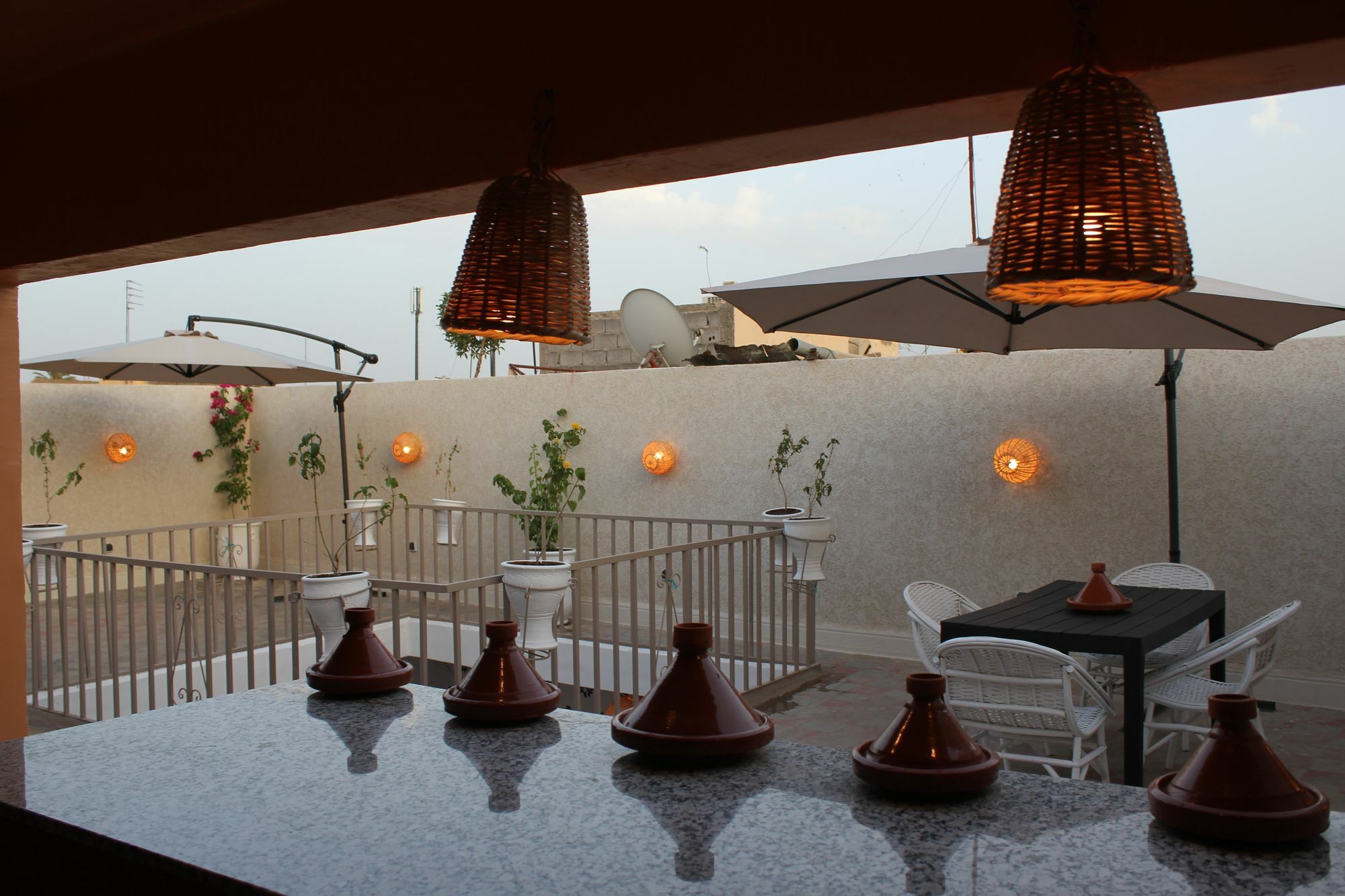 Corner Hostel Marrakech (Adults Only) Marrakesh Luaran gambar