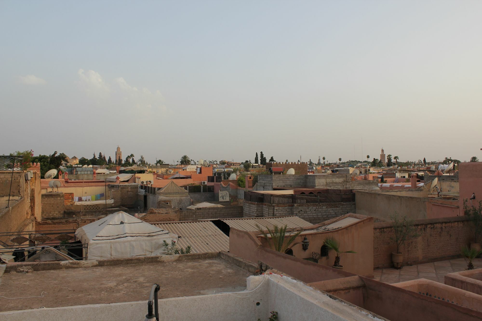 Corner Hostel Marrakech (Adults Only) Marrakesh Luaran gambar